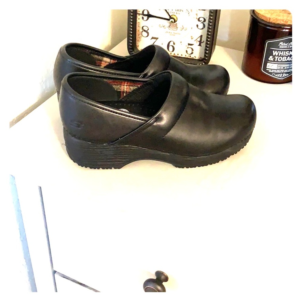 Sketchers TONE-UPS CLOG SLIP RESISTANT